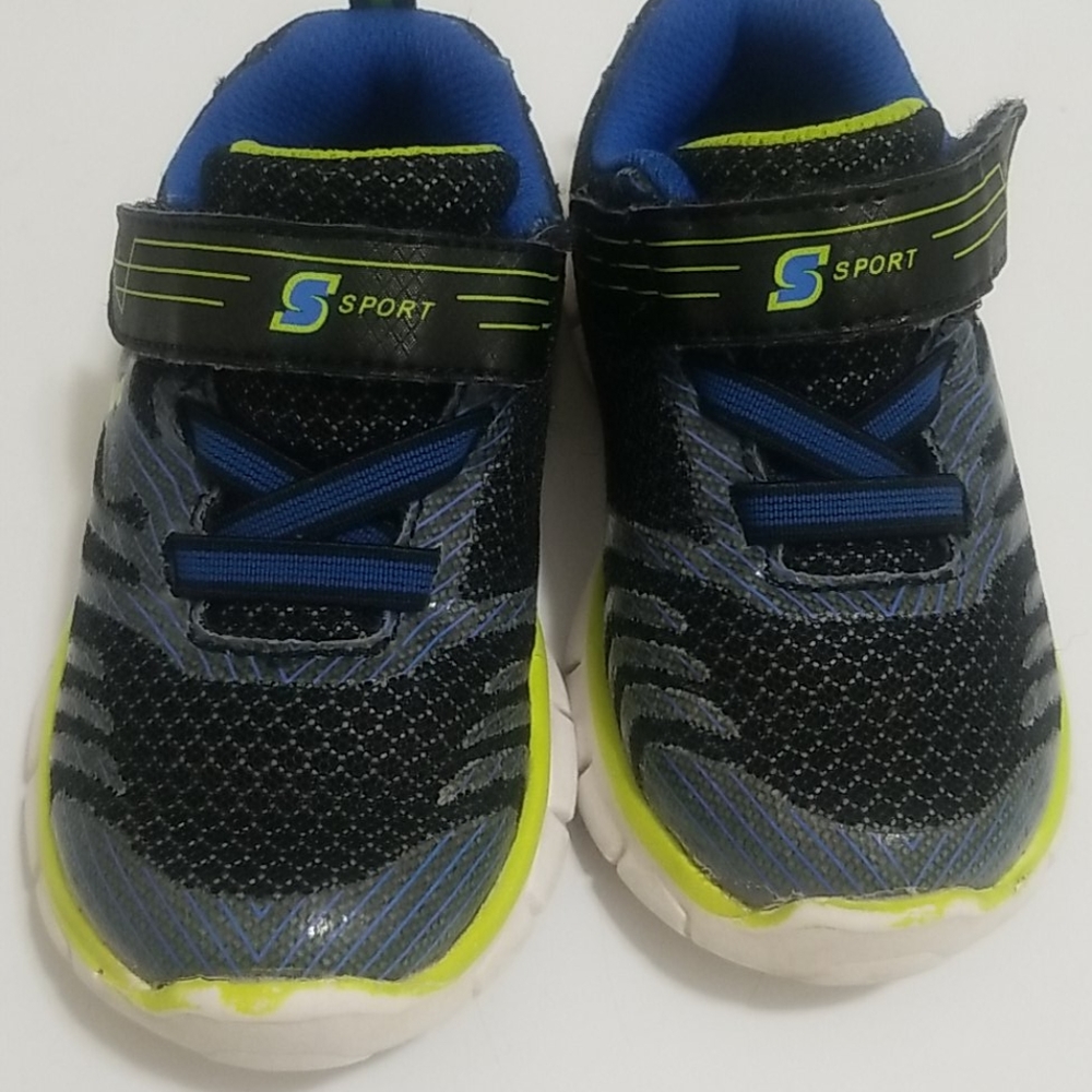 Boys shoe